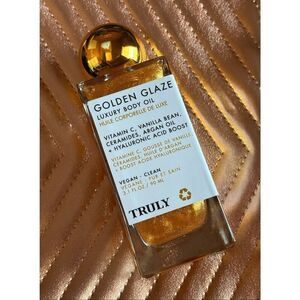 TRULY - NWT Golden Glaze Luxury Body Oil. Scented w/Clove, Orange, & Vanilla